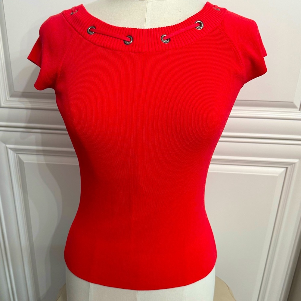 Cyrus Women’s Size Small Orange Scoop Neck Short Sleeve Top with Loop Detail
